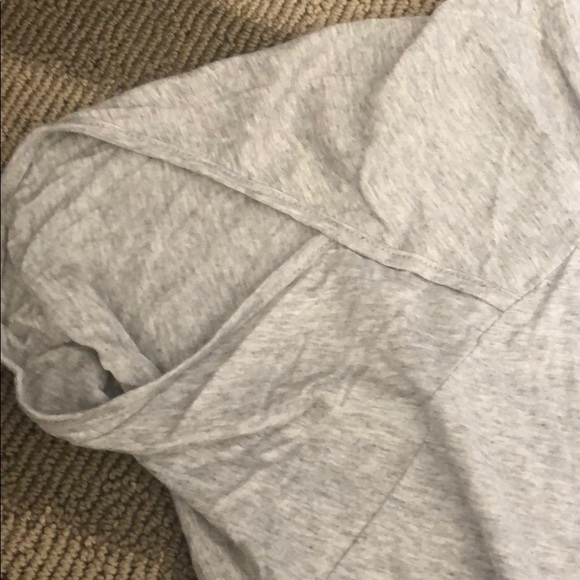 Short sleeve gray T-shirt - Picture 3 of 3